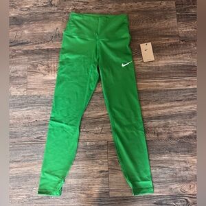 Nike Women’s Medium Dri Fit Leggings Medium